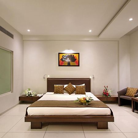 Prakruti Resort 바도다라 외부 사진