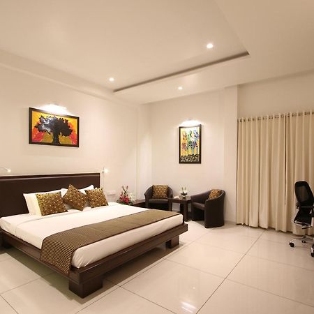 Prakruti Resort 바도다라 외부 사진