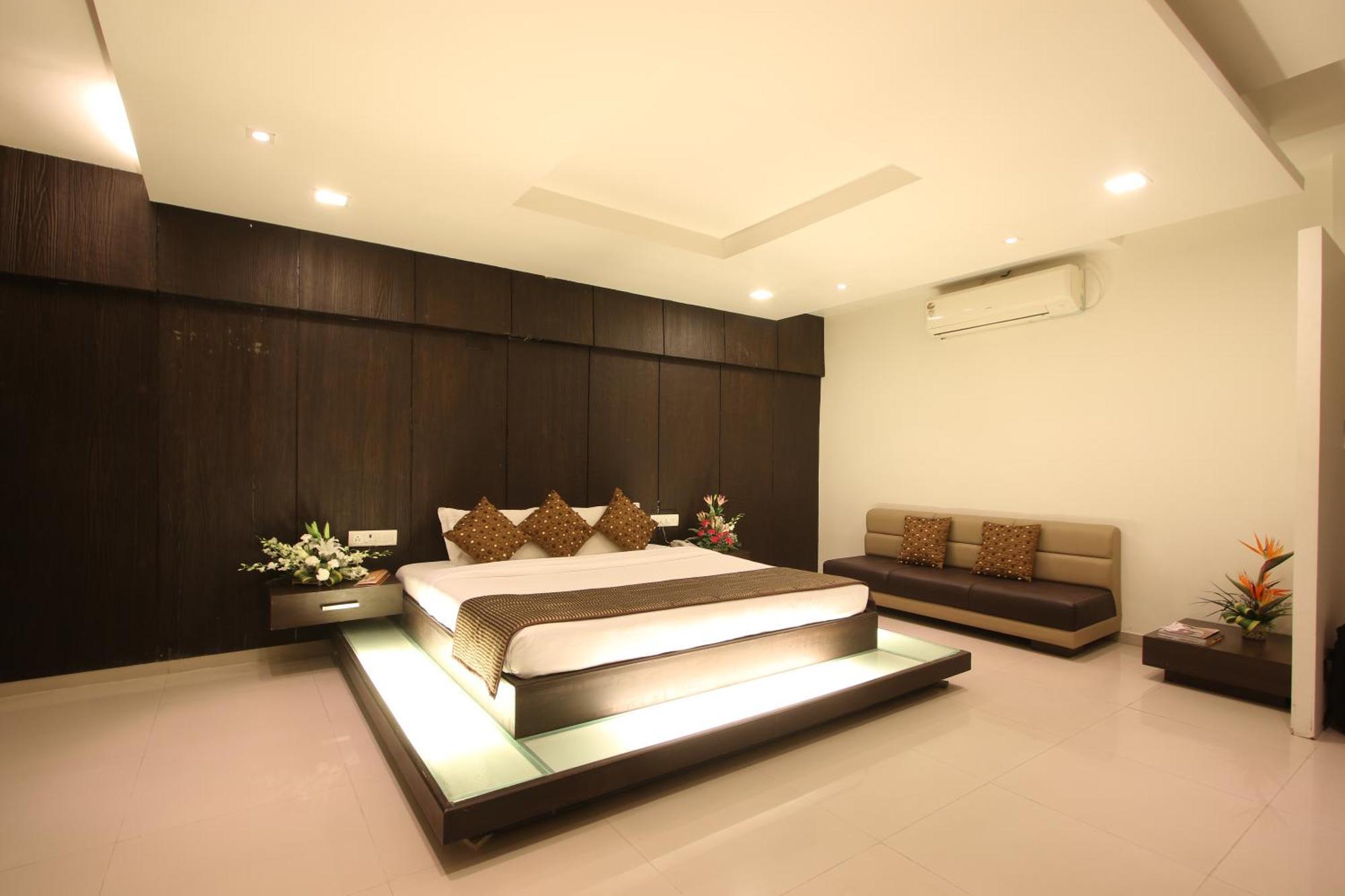 Prakruti Resort 바도다라 외부 사진