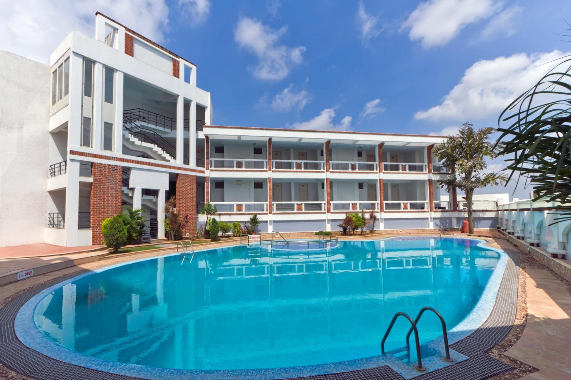 Prakruti Resort 바도다라 외부 사진